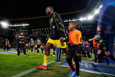 Serhou Guirassy UEFA Şampiyonlar Ligi maçında Sporting CP ve Borussia Dortmund (Maciej Rogowski)