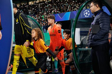 Gregor Kobel UEFA Şampiyonlar Ligi maçında Sporting CP ve Borussia Dortmund (Maciej Rogowski)