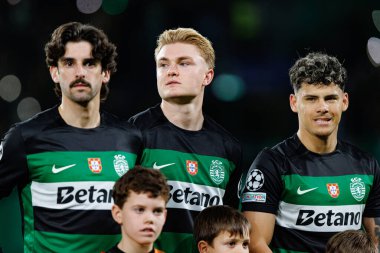 Francisco Trincao, Conrad Harder ve Maximiliano Araujo UEFA Şampiyonlar Ligi maçında Sporting CP ve Borussia Dortmund (Maciej Rogowski)