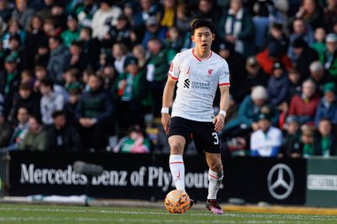 Wataru Endo FA Cup 4. Raundda Home Park Stadyumu 'nda Plymouth Argyle FC ve Liverpool FC takımları arasında görüldü (Maciej Rogowski)
