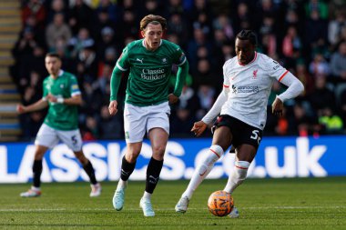 Callum Wright ve Isaac Mabaya FA Cup 4. Raundda Plymouth Argyle FC ve Liverpool FC takımları arasında Home Park Stadyumu 'nda (Maciej Rogowski)