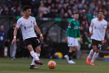Wataru Endo FA Cup 4. Raundda Home Park Stadyumu 'nda Plymouth Argyle FC ve Liverpool FC takımları arasında görüldü (Maciej Rogowski)