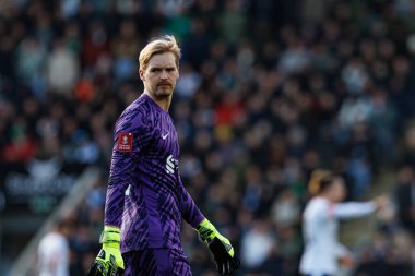 Plymouth Argyle FC ve Liverpool FC takımları arasında oynanan FA Cup 4. tur maçında Home Park Stadyumu 'nda (Maciej Rogowski) Caoimhim Kelleher görüldü.)