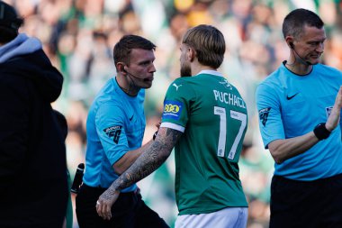 Tymoteusz Puchacz, FA Cup 4. Raundda Home Park Stadyumu 'nda Plymouth Argyle FC ve Liverpool FC takımları arasında görüldü (Maciej Rogowski)