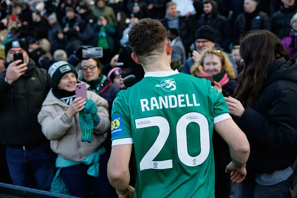 Adam Randell, FA Cup 4. Raundda Home Park Stadyumu 'nda Plymouth Argyle FC ve Liverpool FC takımları arasında görüldü.)