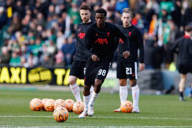 Trey Nyoni FA Cup 4. Raundda Home Park Stadyumu 'nda Plymouth Argyle FC ve Liverpool FC takımları arasında görüldü.)