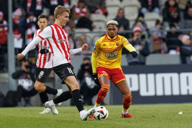 Bartosz Biedrzycki ve Edi Semedo, PKO BP Ekstraklasa maçında Krakovia ve Jagiellonia Bialystok takımları arasında Stadion Cracovii im 'de görüldü. Jozefa Pilsudskiego (Maciej Rogowski)