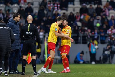 Taras Romanczuk ve Jesus Imaz, PKO BP Ekstraklasa maçında Krakovia ve Jagiellonia Bialystok takımları arasında Stadion Cracovii im 'de görüldüler. Jozefa Pilsudskiego (Maciej Rogowski)