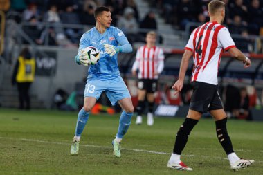 Sebastian Madejski PKO BP Ekstraklasa maçında Krakovia ve Jagiellonia Bialystok takımları arasında Stadion Cracovii im 'de görüldü. Jozefa Pilsudskiego (Maciej Rogowski)