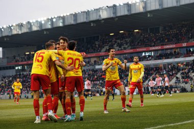 Jagiellonia 'nın oyuncuları PKO BP Ekstraklasa maçında Krakovia ve Jagiellonia Bialystok takımları arasında Stadion Cracovii im' de gol attıktan sonra kutlama yaparken görüldü. Jozefa Pilsudskiego (Maciej Rogowski)