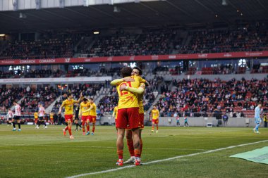 Darko Churlinov ve Miguel Miki Villar, Stadion Cracovii im 'de KS Krakovia ve Jagiellonia Bialystok takımları arasında oynanan PKO BP Ekstraklasa maçında gol attıktan sonra kutlama yaparken görüldüler. Jozefa Pilsudskiego (Maciej Rogowski)