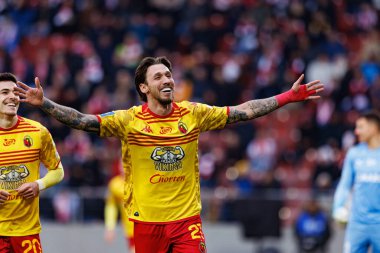 Darko Churlinov, PKO BP Ekstraklasa maçında Stadion Cracovii im 'deki KS Cracovia ve Jagiellonia Bialystok takımları arasında attığı golü kutlarken görüldü. Jozefa Pilsudskiego (Maciej Rogowski)