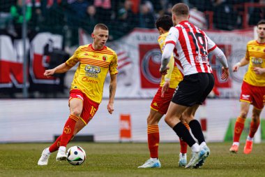 Norbert Wojtuszek, PKO BP Ekstraklasa maçında Krakovia ve Jagiellonia Bialystok takımları arasında Stadion Cracovii im 'de görüldü. Jozefa Pilsudskiego (Maciej Rogowski)