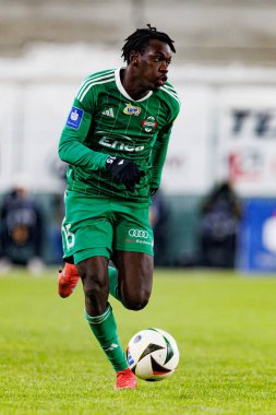 Abdoul Tapsoba, PKO BP Ekstraklasa maçında Radomiak Radom ve Legia Warszawa takımları arasında Stadion Miejski im 'de görüldü. Braci Czachorow (Maciej Rogowski)