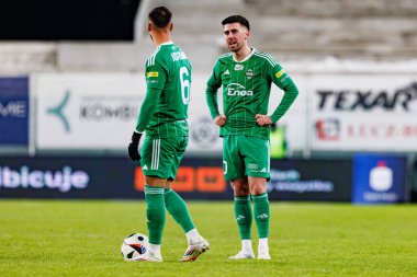 Bruno Jordao ve Roberto Alves, PKO BP Ekstraklasa maçında Radomiak Radom ve Legia Warszawa takımları arasında Stadion Miejski im 'de görüldü. Braci Czachorow (Maciej Rogowski)