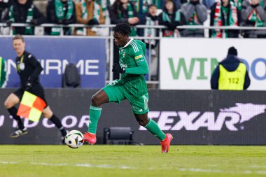 Abdoul Tapsoba, PKO BP Ekstraklasa maçında Radomiak Radom ve Legia Warszawa takımları arasında Stadion Miejski im 'de görüldü. Braci Czachorow (Maciej Rogowski)