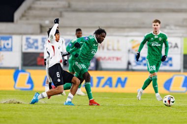 Maximilian Oyedele ve Abdoul Tapsoba, Stadyum 'da Radomiak Radom ve Legia Warszawa takımları arasında oynanan PKO BP Ekstraklasa maçı sırasında görüldü. Braci Czachorow (Maciej Rogowski)