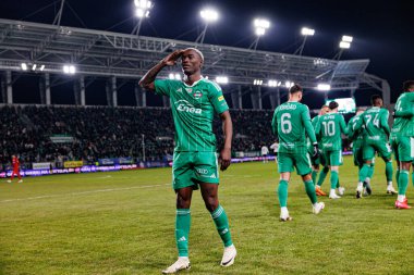 Capita Osvaldo Pedro Capemba, Stadyum 'daki Radomiak Radom ve Legia Warszawa takımları arasında oynanan PKO BP Ekstraklasa maçında gol attıktan sonra kutlama yaparken görüldü. Braci Czachorow (Maciej Rogowski)