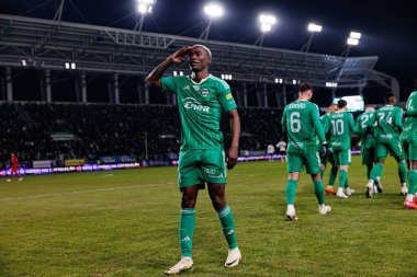 Capita Osvaldo Pedro Capemba, Stadyum 'daki Radomiak Radom ve Legia Warszawa takımları arasında oynanan PKO BP Ekstraklasa maçında gol attıktan sonra kutlama yaparken görüldü. Braci Czachorow (Maciej Rogowski)