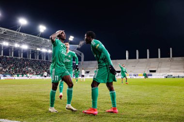 Capita Osvaldo Pedro Capemba ve Abdoul Tapsoba, Stadyum Miejski im 'de Radomiak Radom ve Legia Warszawa takımları arasında oynanan PKO BP Ekstraklasa maçında gol attıktan sonra kutlama yaparken görüldü. Braci Czachorow (Maciej Rogowski)