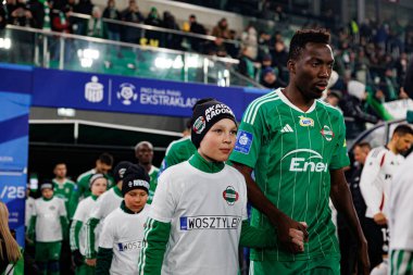 Zie Ouattara, PKO BP Ekstraklasa maçında Radomiak Radom ve Legia Warszawa takımları arasında Stadion Miejski im 'de görüldü. Braci Czachorow (Maciej Rogowski)