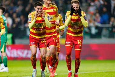 Miguel Miki Villar ve Jaroslaw Kubicki, Stadyum Miejski Legii Warszawa 'daki Legia Warszawa ve Jagiellonia Bialystok takımları arasında oynanan Puchar Polski maçında gol üstüne gol atarken görüldü. Jozefa Pilsudskiego (Maciej Rogowski)