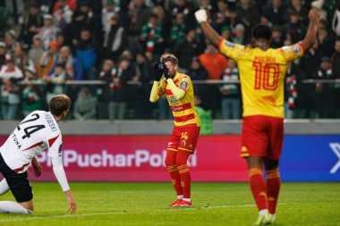 Jaroslaw Kubicki, Stadion Miejski Legii Warszawa 'daki Legia Warszawa ve Jagiellonia Bialystok takımları arasında oynanan Puchar Polski maçında attığı golü kutlarken görüldü. Jozefa Pilsudskiego (Maciej Rogowski)