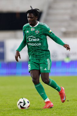 Abdoul Tapsoba, PKO BP Ekstraklasa maçında Radomiak Radom ve Widzew Lodz takımları arasında Stadion Miejski im 'de görüldü. Braci Czachorow (Maciej Rogowski)
