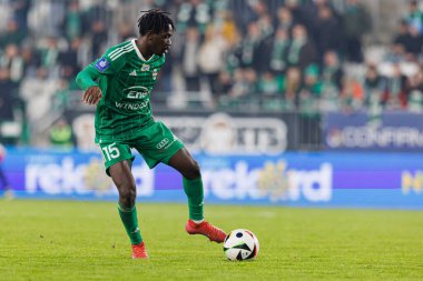 Abdoul Tapsoba, PKO BP Ekstraklasa maçında Radomiak Radom ve Widzew Lodz takımları arasında Stadion Miejski im 'de görüldü. Braci Czachorow (Maciej Rogowski)
