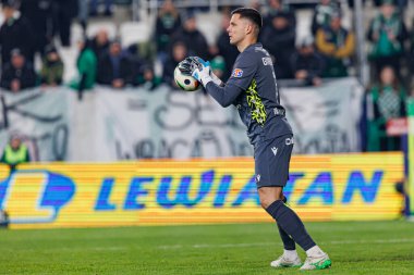 Rafal Gikiewicz, PKO BP Ekstraklasa maçında Radomiak Radom ve Widzew Lodz takımları arasında Stadion Miejski im 'de görüldü. Braci Czachorow (Maciej Rogowski)