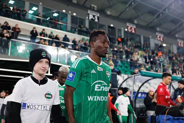 Zie Ouattara, PKO BP Ekstraklasa maçında Radomiak Radom ve Widzew Lodz takımları arasında Stadion Miejski im 'de görüldü. Braci Czachorow (Maciej Rogowski)