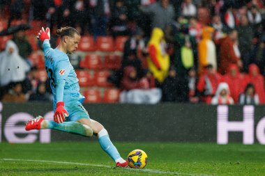 Orjan Nyland, Estadio de Vallecas 'ta Rayo Vallecano ve Sevilla FC takımları arasında oynanan LaLiga EA SPORTS maçı sırasında görüldü (Maciej Rogowski)