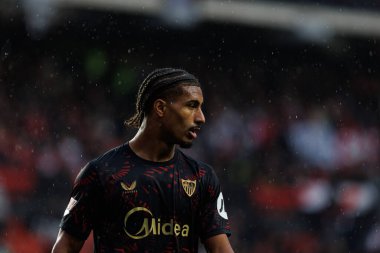 Loic Bade, Estadio de Vallecas 'ta Rayo Vallecano ve Sevilla FC takımları arasında oynanan LaLiga EA SPORTS maçı sırasında görüldü (Maciej Rogowski)