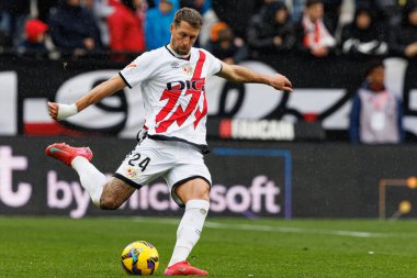 Estadio de Vallecas 'ta Rayo Vallecano ve Sevilla FC takımları arasında oynanan LaLiga EA SPORTS maçı sırasında Florian Lejeune görüldü (Maciej Rogowski)