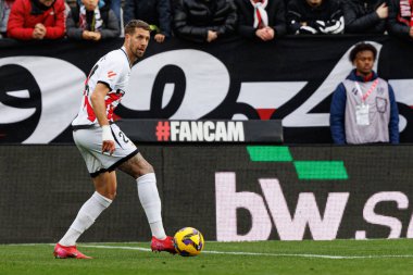 Estadio de Vallecas 'ta Rayo Vallecano ve Sevilla FC takımları arasında oynanan LaLiga EA SPORTS maçı sırasında Florian Lejeune görüldü (Maciej Rogowski)