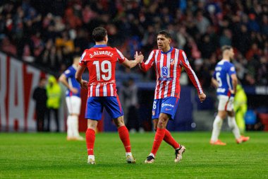 Julian Alvarez ve Nahuel Molina, Estadio Civitas Metropolitano 'daki Atletico de Madrid ve Athletic Club takımları arasında oynanan LaLiga EA Spor maçında gol attıktan sonra kutlama yaparken görüldü (Maciej Rogowski))