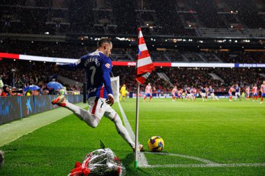 Alex Berenguer, Atletico de Madrid ve Estadio Civitas Metropolitano takımları arasında oynanan LaLiga EA SPORTS maçı sırasında görüldü (Maciej Rogowski)