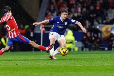 Rodrigo De Paul ve Mikel Jauregizar, Atletico de Madrid ve Estadio Civitas Metropolitano 'daki Atletico ve Athletic Club (Maciej Rogowski) takımları arasındaki LaLiga EA Spor Maçı sırasında görüldü.)
