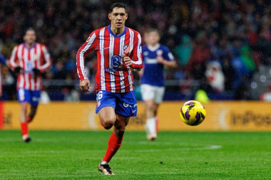 Estadio Civitas Metropolitano 'daki Atletico de Madrid ve Athletic Club (Maciej Rogowski) takımları arasında LaLiga EA SPORTS maçı sırasında görülen Nahuel Molina)