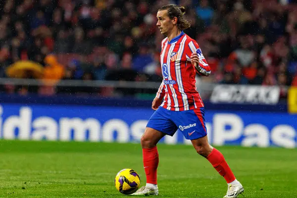 Antoine Griezmann, Atletico de Madrid takımları ile Estadio Civitas Metropolitano 'daki (Maciej Rogowski) Athletic Club takımları arasında oynanan LaLiga EA SPORTS maçı sırasında görüldü.)