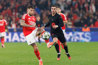 Nicolas Otamendi ve Ferran Torres, SL Benfica ve FC Barcelona (Maciej Rogowski) takımları arasında oynanan 16.