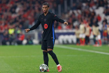 Alejandro Balde, SL Benfica ve FC Barcelona (Maciej Rogowski) takımları arasında oynanan 16 maçlık UEFA Şampiyonlar Ligi karşılaşmasında görüldü.