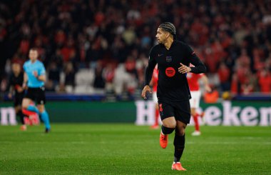 Ronald Araujo, SL Benfica ve FC Barcelona (Maciej Rogowski) takımları arasında oynanan 16 maçlık UEFA Şampiyonlar Ligi karşılaşmasında görüldü.