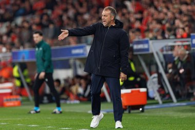 Hansi Dieter Flick, SL Benfica ve FC Barcelona (Maciej Rogowski) takımları arasında oynanan 16 maçlık UEFA Şampiyonlar Ligi karşılaşmasında görüldü.