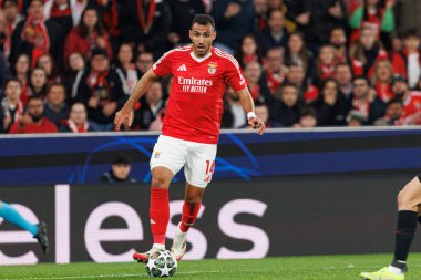 Vangelis Pavlidis, SL Benfica ve FC Barcelona (Maciej Rogowski) takımları arasında oynanan 16 maçlık UEFA Şampiyonlar Ligi karşılaşmasında görüldü.