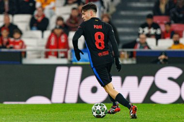 Pedri, SL Benfica ve FC Barcelona (Maciej Rogowski) takımları arasında oynanan 16 maçlık UEFA Şampiyonlar Ligi karşılaşmasında görüldü.