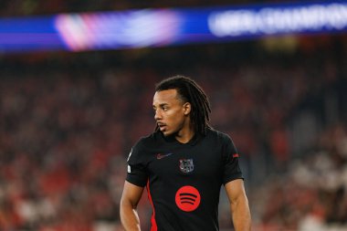 Jules Kounde, SL Benfica ve FC Barcelona (Maciej Rogowski) takımları arasında oynanan 16 maçlık UEFA Şampiyonlar Ligi karşılaşmasında görüldü.