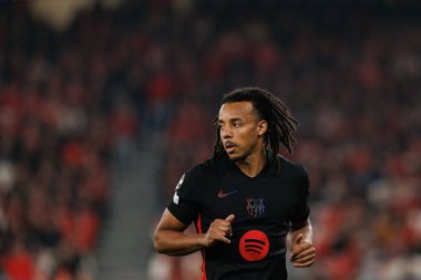 Jules Kounde, SL Benfica ve FC Barcelona (Maciej Rogowski) takımları arasında oynanan 16 maçlık UEFA Şampiyonlar Ligi karşılaşmasında görüldü.