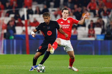 Lamine Yamal ve Alvaro Carreras, SL Benfica ve FC Barcelona (Maciej Rogowski) takımları arasında oynanan UEFA Şampiyonlar Ligi 16.