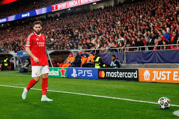 Orkun Kokcu, SL Benfica ve FC Barcelona (Maciej Rogowski) takımları arasında oynanan 16 maçlık UEFA Şampiyonlar Ligi Raundu sırasında görüldü.